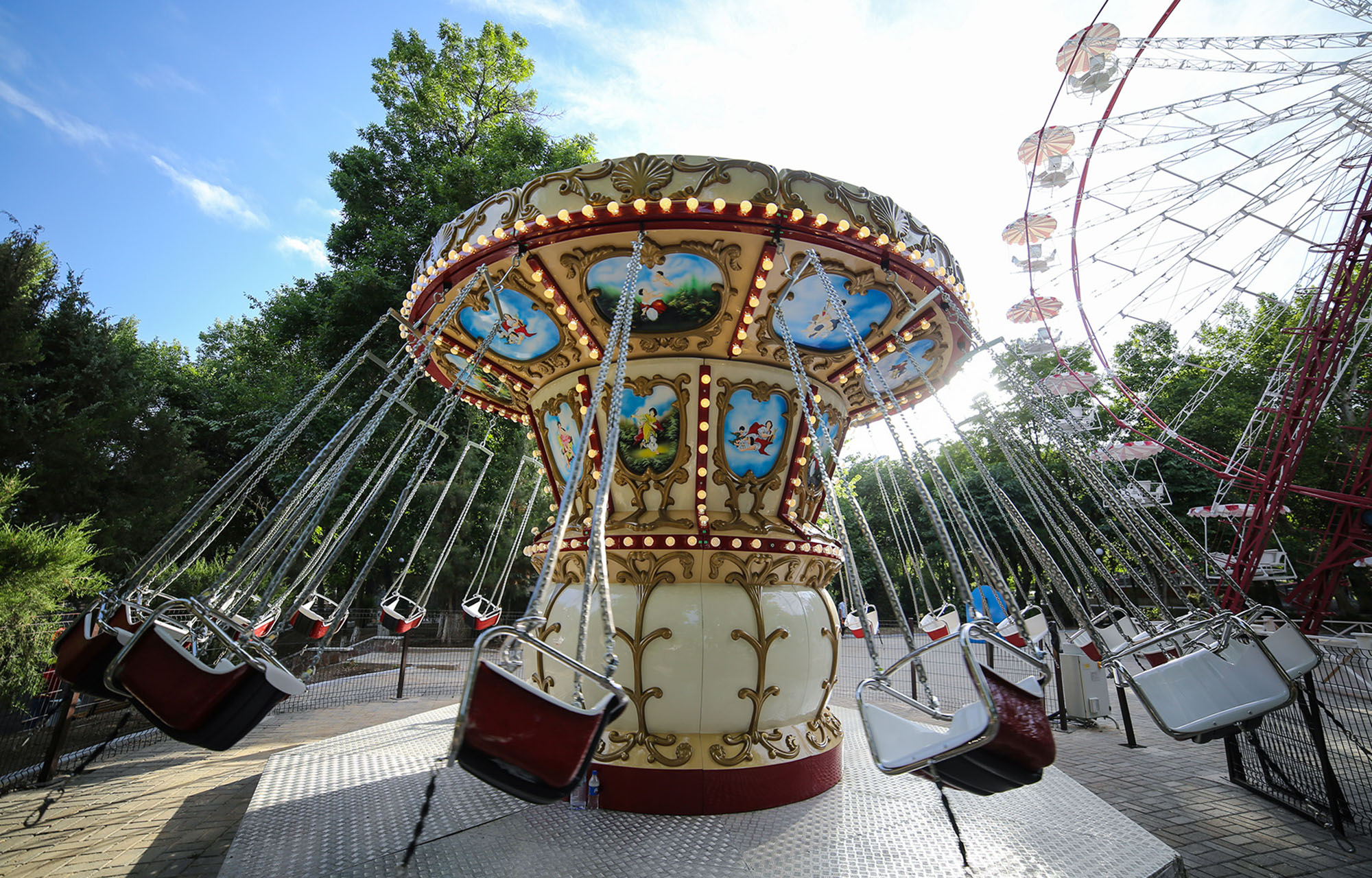 SWING RIDE image