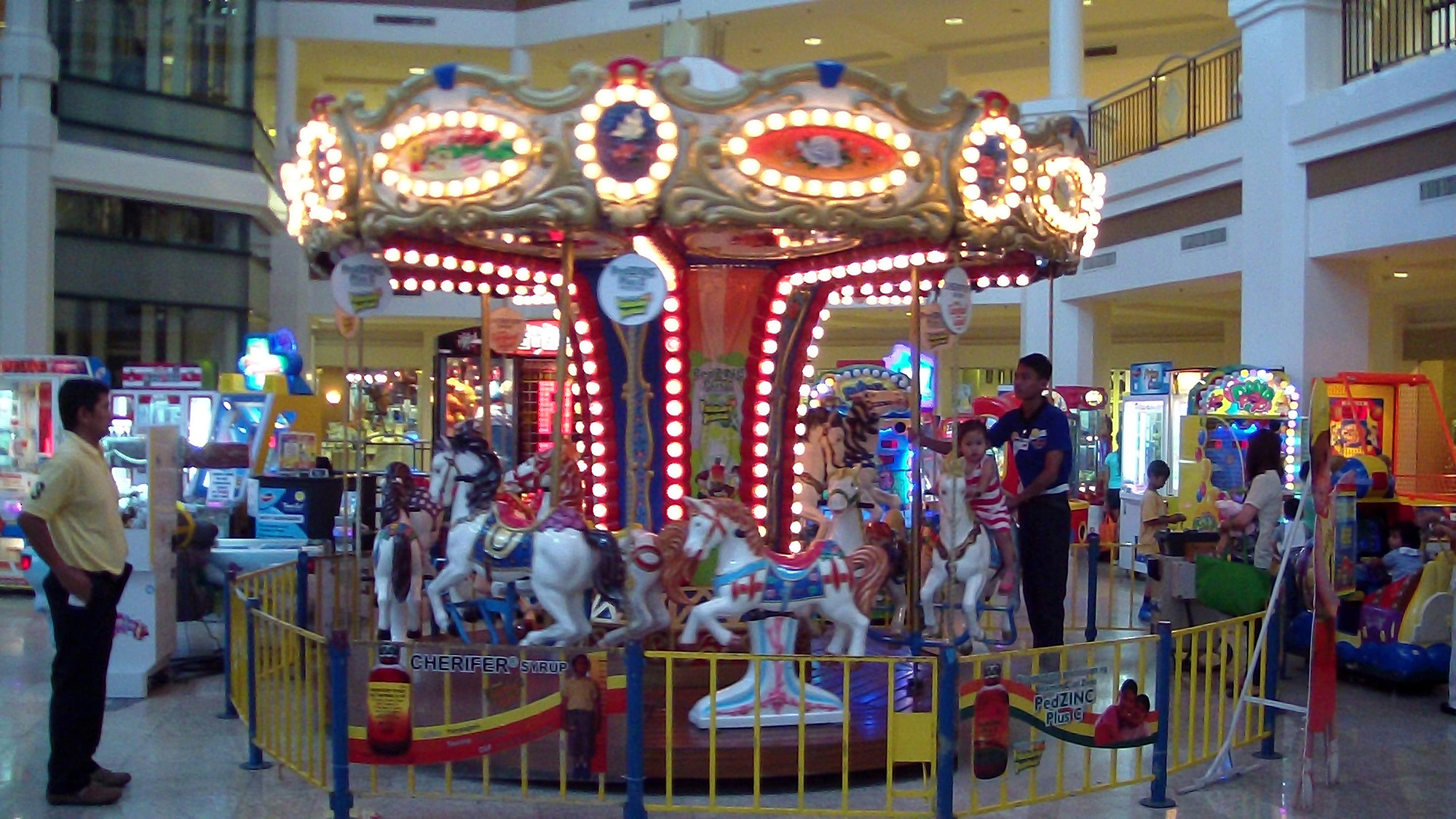 MERRY GO ROUND 4m | 12 People- Heigh restriction 105cm