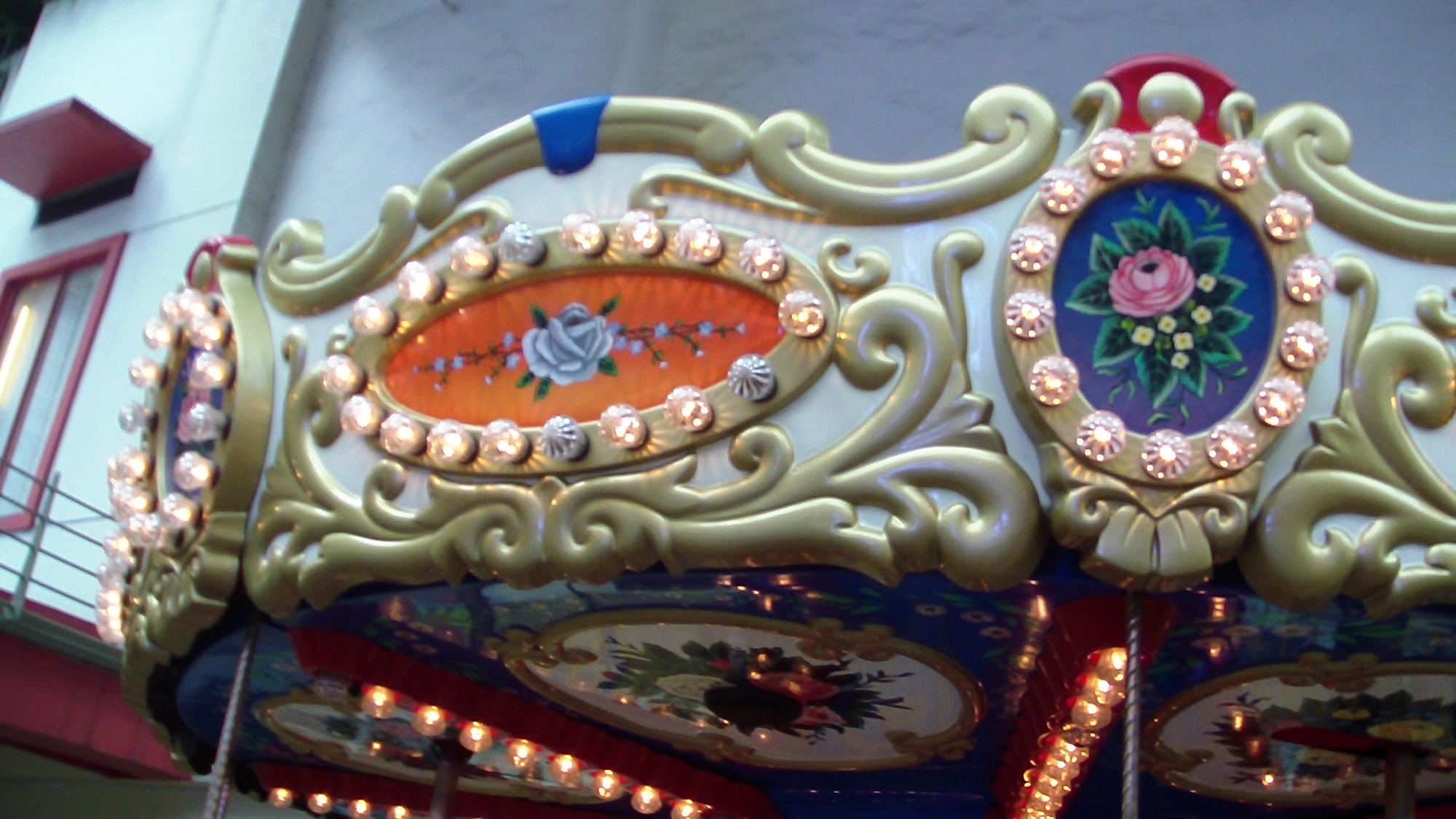 MERRY GO ROUND 4m | 12 People- Heigh restriction 105cm